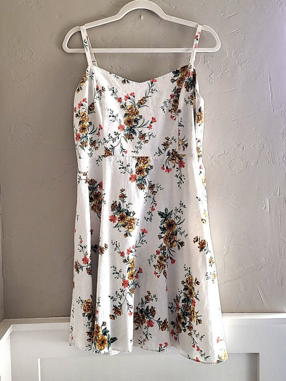 Old Navy Knee Length Floral Cami Sundress - Picture 2 of 4